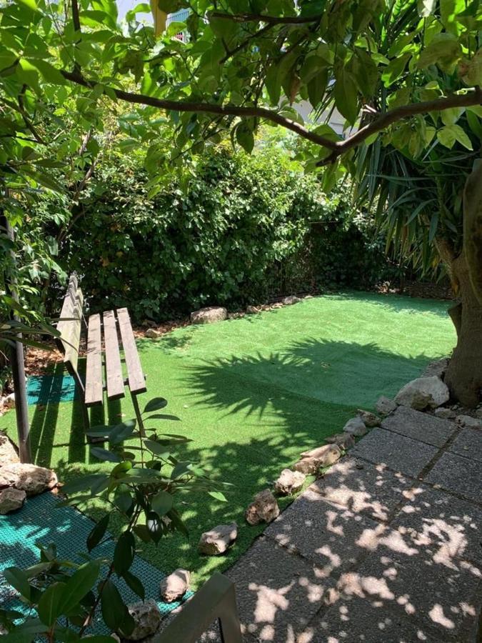 Garden House Apartments In เนเปิลส์ ภายนอก รูปภาพ
