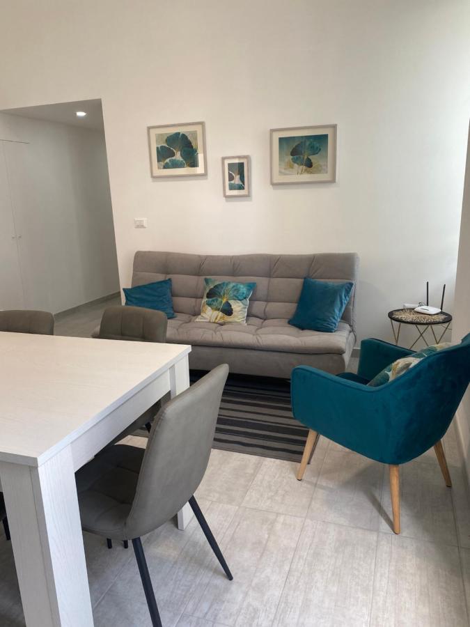 Garden House Apartments In เนเปิลส์ ภายนอก รูปภาพ