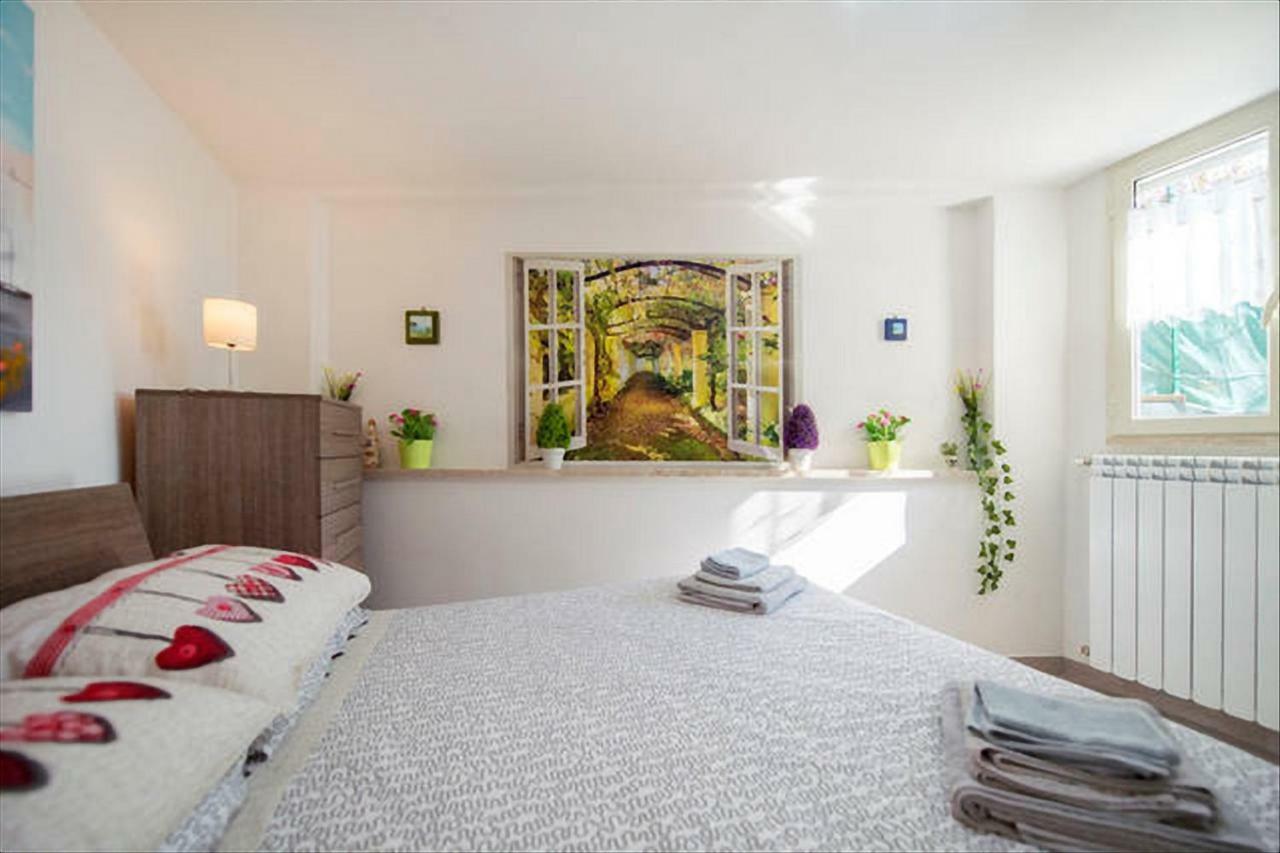 Garden House Apartments In เนเปิลส์ ภายนอก รูปภาพ