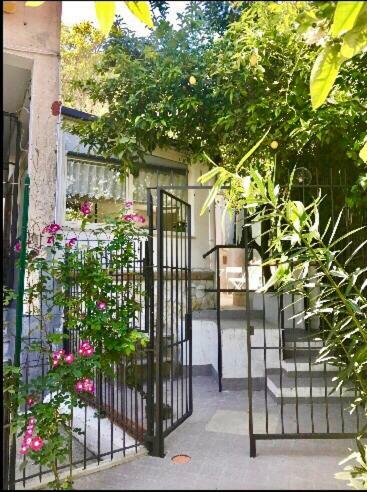 Garden House Apartments In เนเปิลส์ ภายนอก รูปภาพ